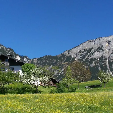 Çiftlik konaklama Bauernhof Am Fusse Des Untersbergs Vorderstiedler *